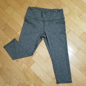 4/$12 gray workout capris